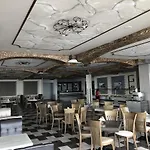 Pomorie Sun ホテル