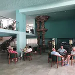 Pomorie Sun ホテル