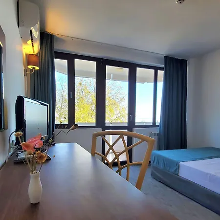 Готель Pomorie Sun 3*
