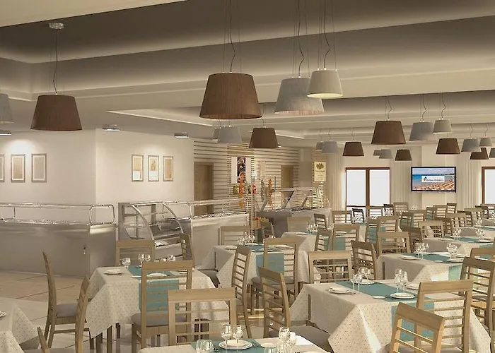 Отель Pomorie Sun