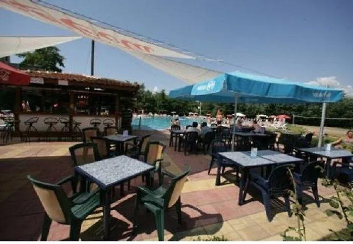 Отель Pomorie Sun